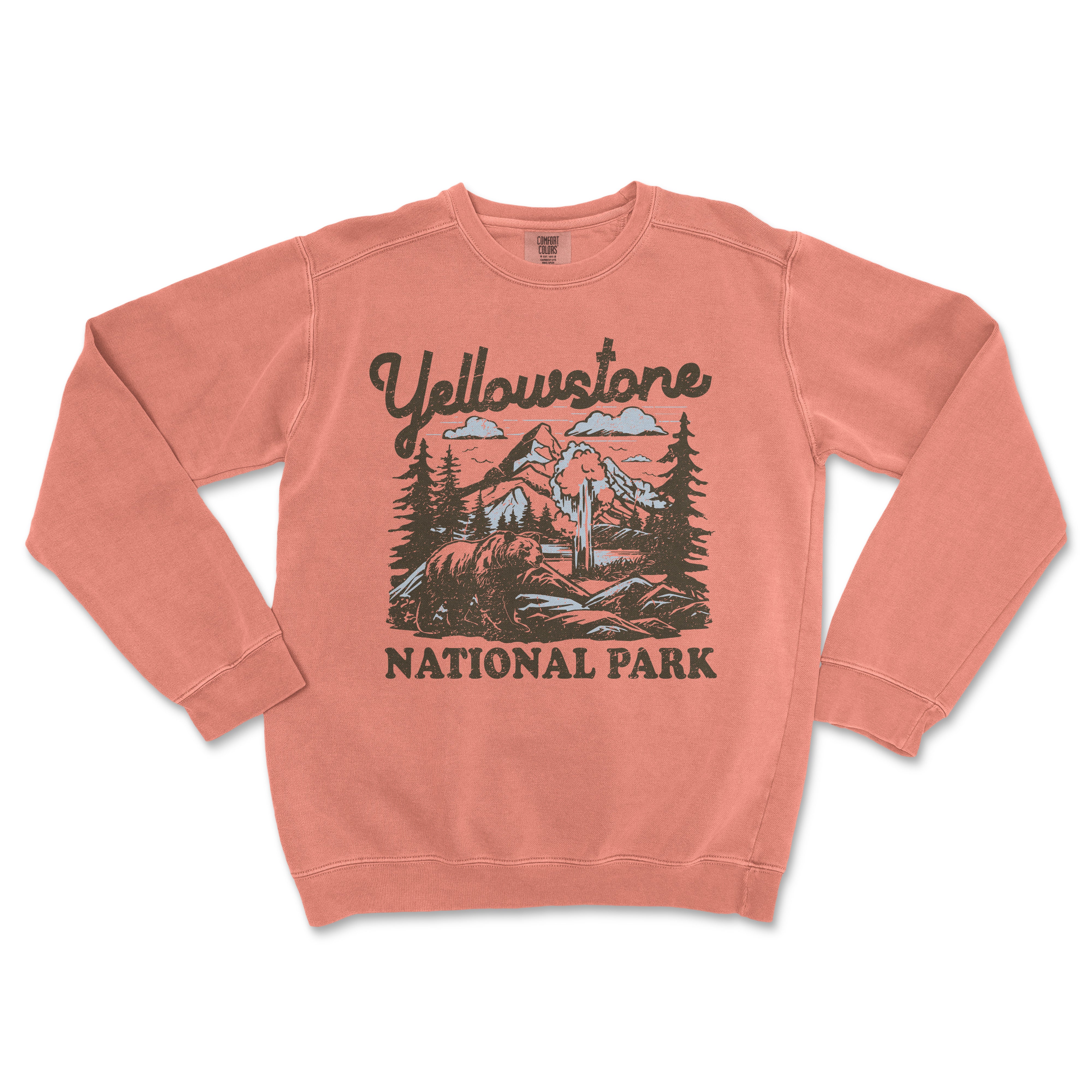 a sweatshirt with the yellowstone national park on it