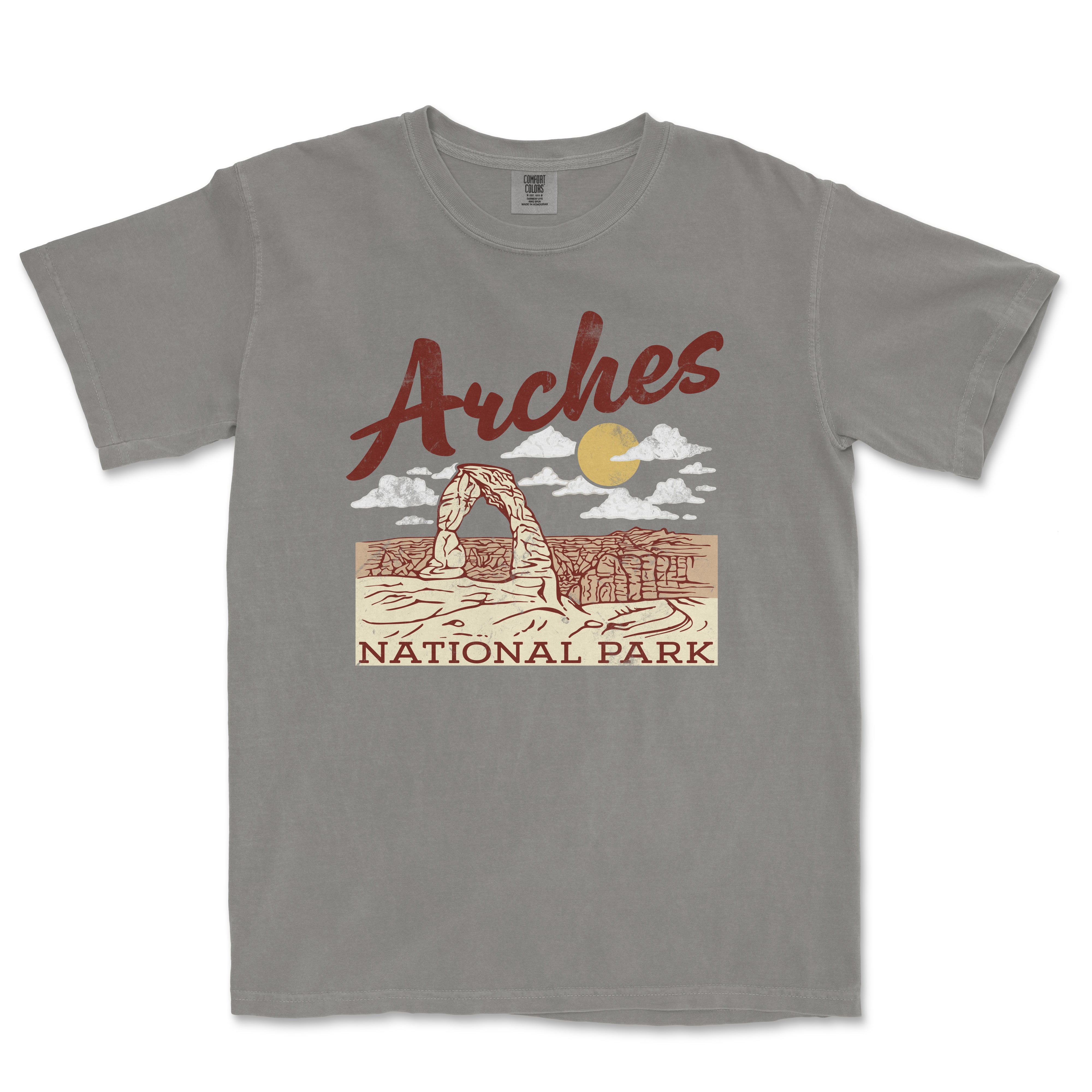 a gray t - shirt with arches national park on it