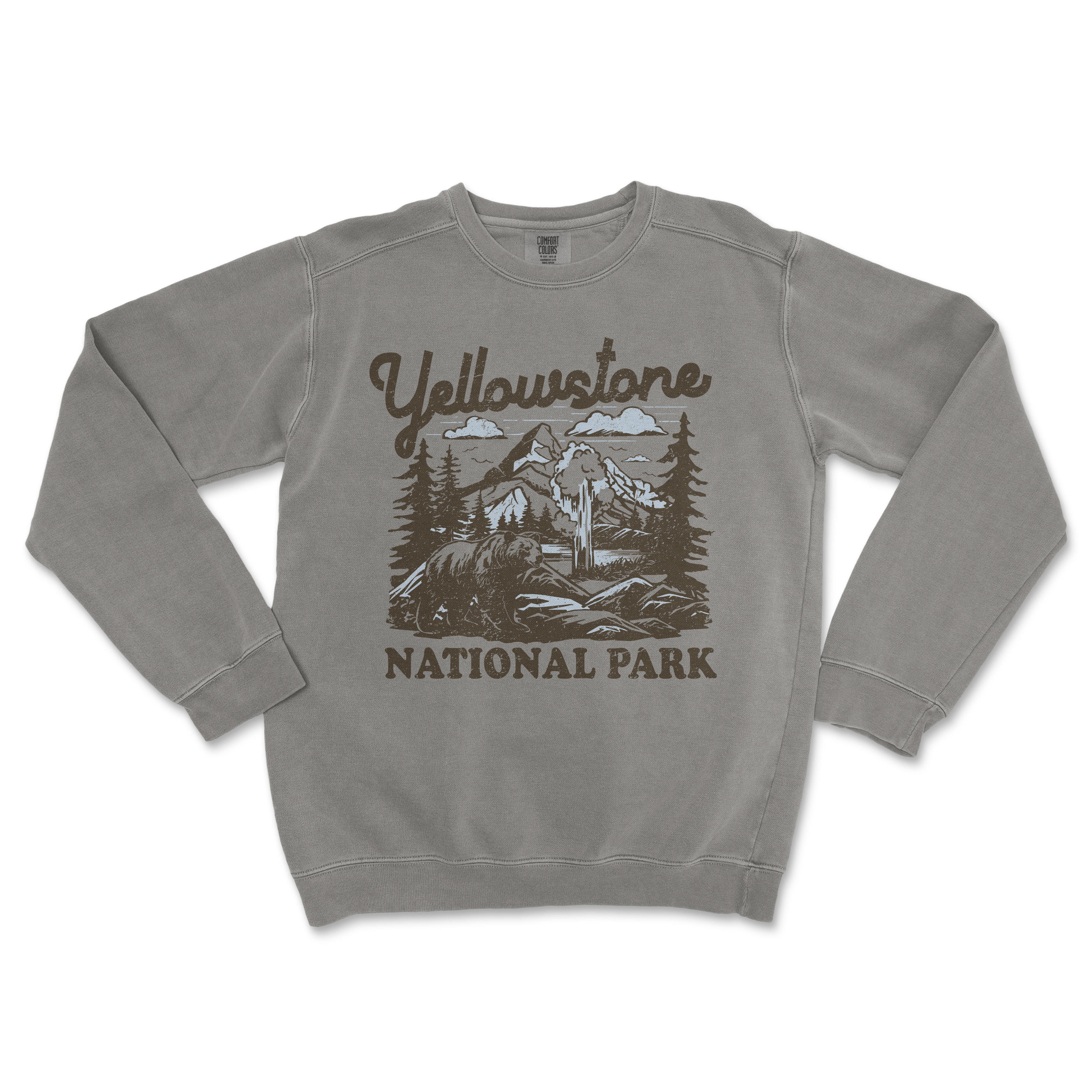 a sweatshirt with the yellowstone national park on it