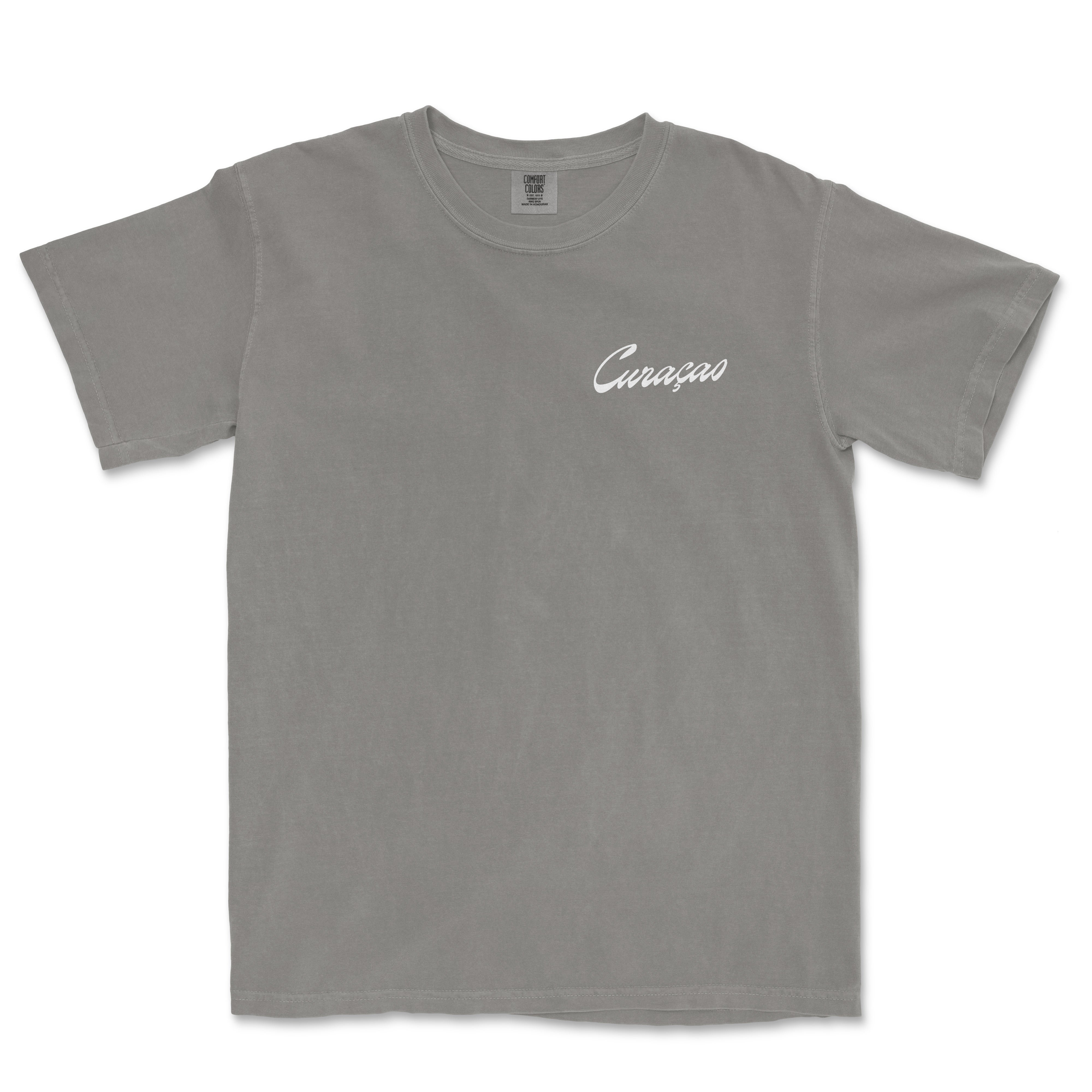 a grey t - shirt with the word california printed on it